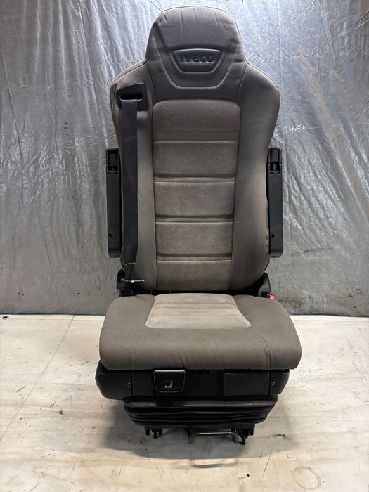 Fotel Prawy Pneumatyczny Iveco Stralis