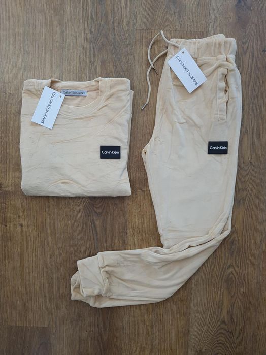 Dresy welurowe damskie