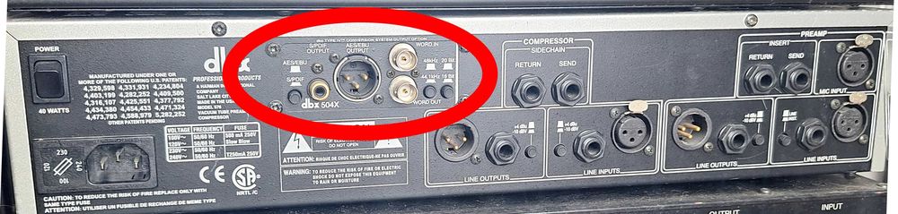 dbx 576 Silver Series - Pré-amplificador e Compressor a válvulas