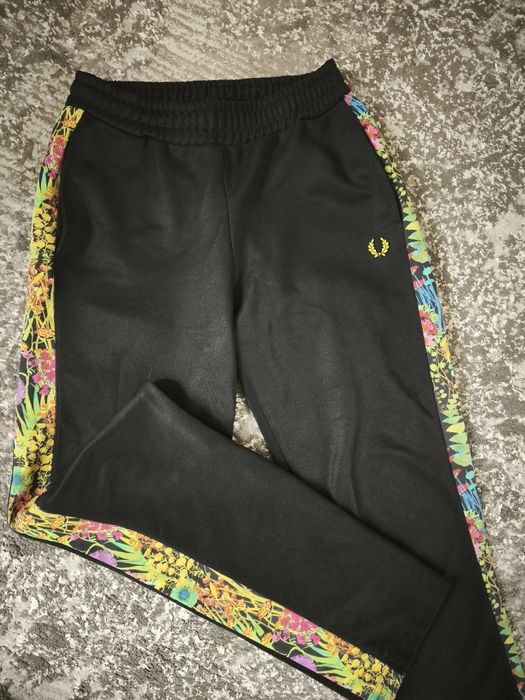 Штани Fred Perry оригінал  x Liberty Fabric xs