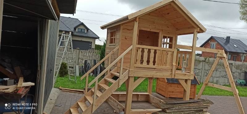 Domek drewniany dla dzieci, plac zabaw