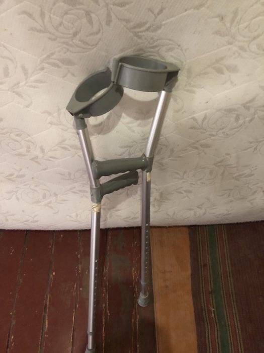 Продам милиці декілька пар