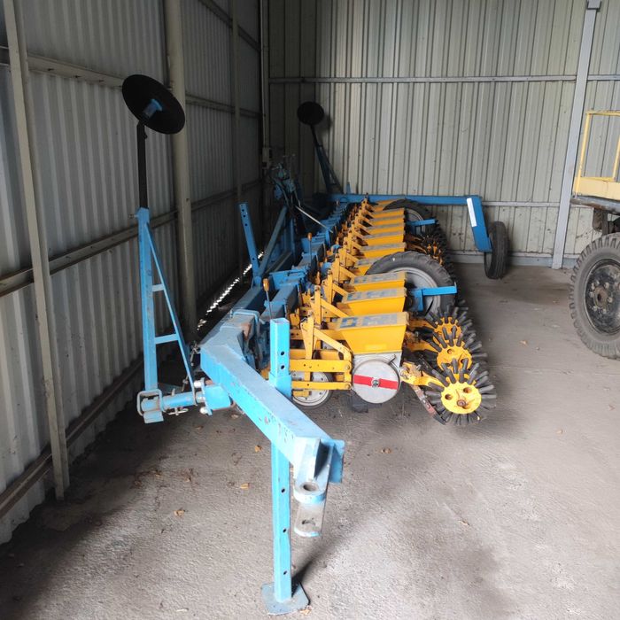 Siewnik do buraków 12-rzędowy Kleine Unicorn 3