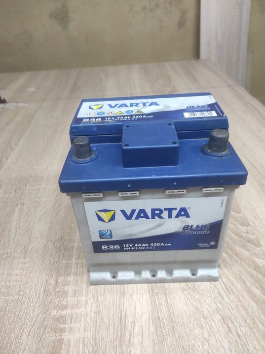 Продам акумулятор АКБ 12V 44Ah 420A.