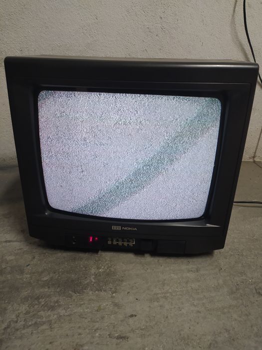 Televisor Nokia a funcionar sem comando64550160452609120