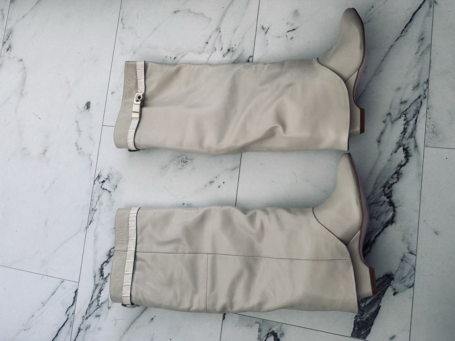 Сапожки шкіра бежеві акція