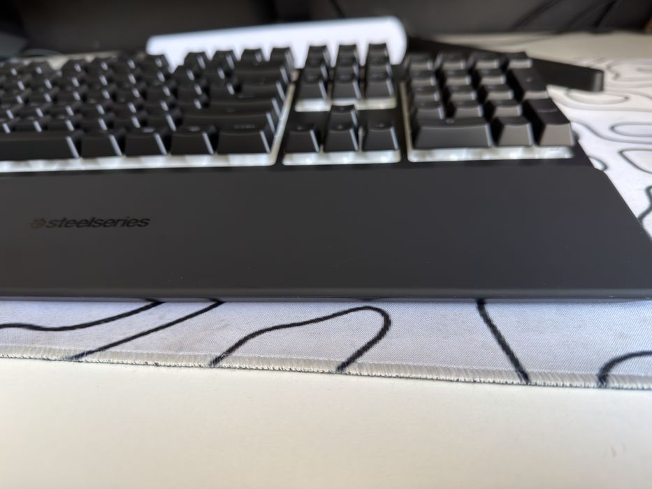 Klawitura steelseries  apex 3
