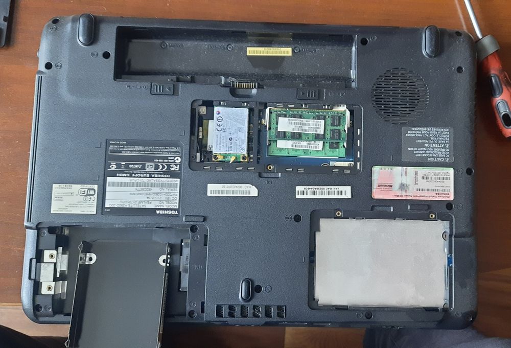 Ноутбук Toshiba Satellite A350D-20G