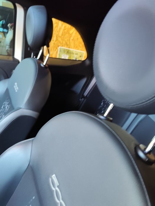 Fiat 500 1.0 Hybrid Sport com teto panorâmico Eletrico