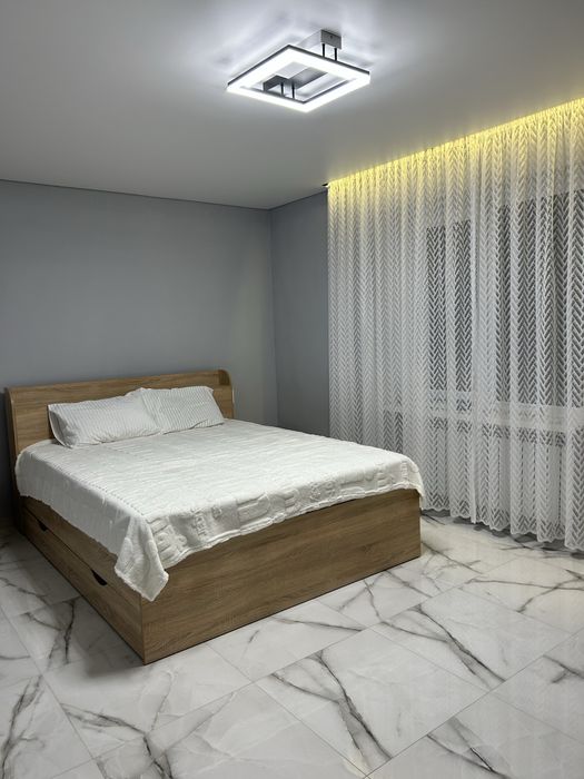 Здається 2-ох кімнатна квартира у центрі Міжгірʼя