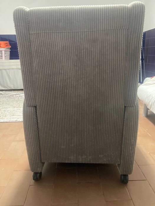 Cadeirão reclinável hospitalar geriátrico bege pastel NOVO