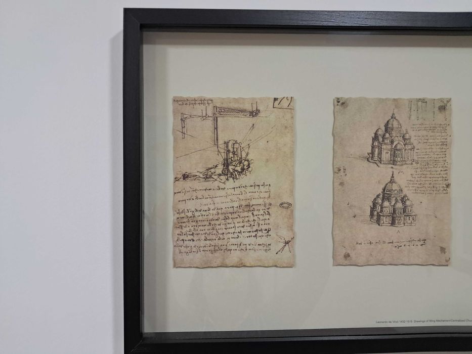 Quadro/Moldura com cópias de ilustrações de Leonardo Da Vinci