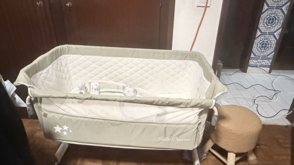 Next to me e banheira