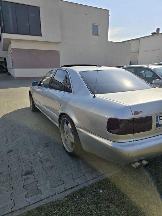 AUDI A8 D2 4.2 V8