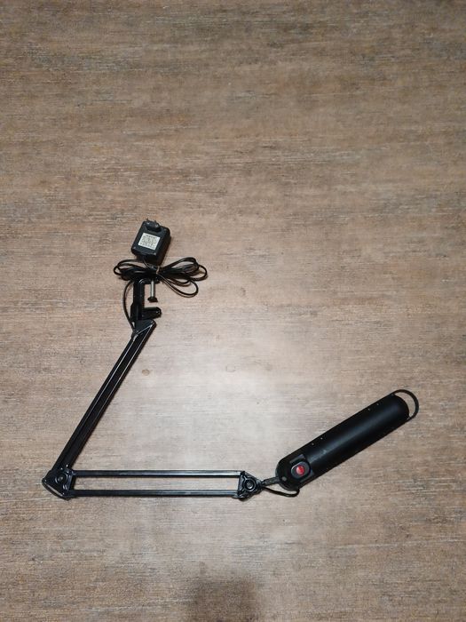 Настольная лампа на струбцине,Level.