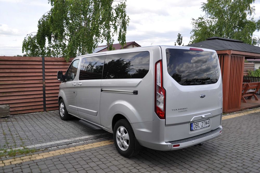 Wynajem Busa 9 - osobowego Ford Custom Long 170km Bolesławiec Auto