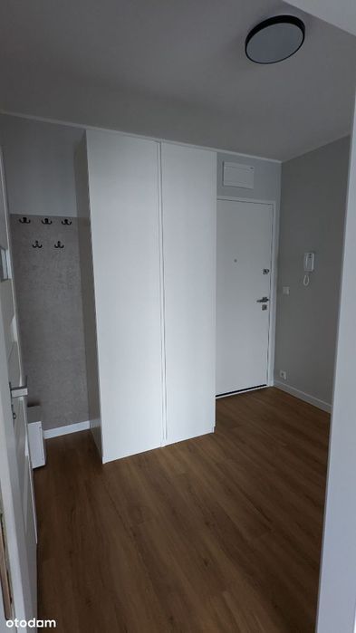 Bezpośrednio 2 pokoje, nowe, z windą i garażem, 6p