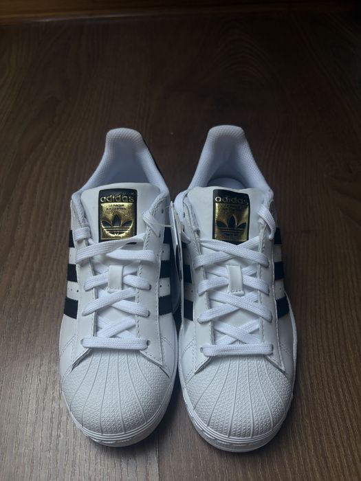 Adidas Superstar białe czarne złote opis!