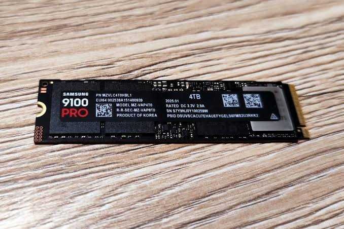 Samsung 9100 PRO 4TB PCIe 5.0 NVMe M.2