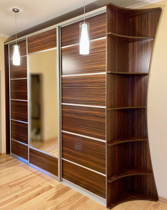 Шафа-купе зебрано із дзеркалом