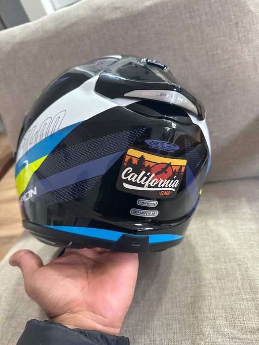 Vendo capacete scorpion exo air 1400 - M