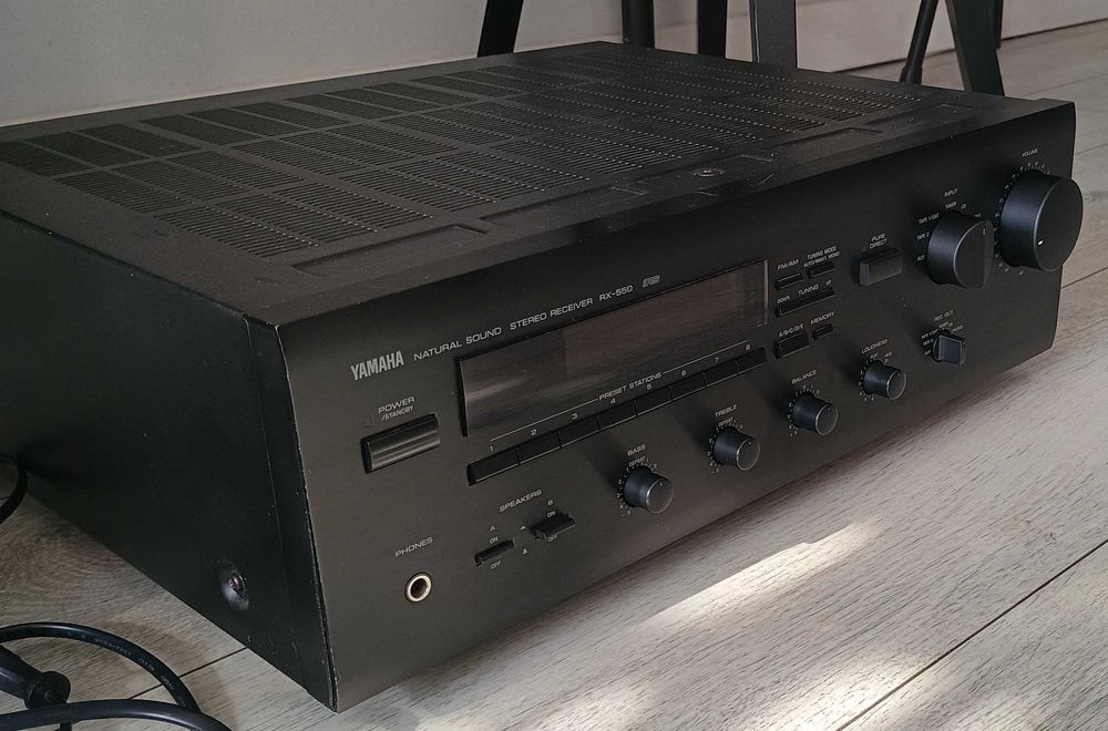 Yamaha RX 550 stan bdb amplituner