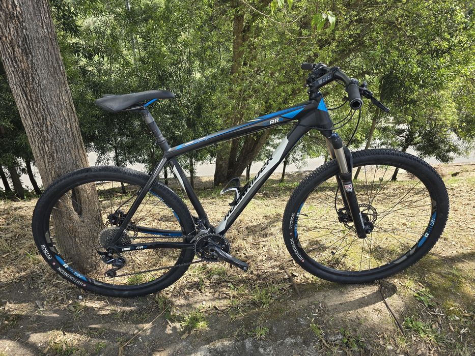 Btt 29 xl com rock shox a ar