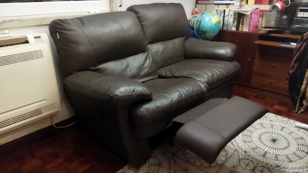 Sofá 2 lugares com sistema de descanso