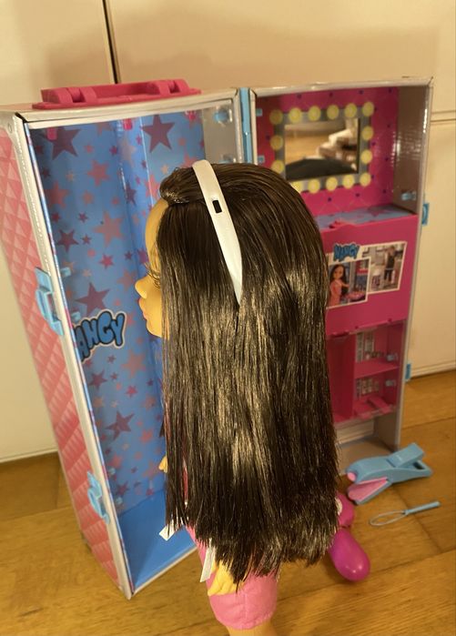 Boneca Nancy cabeleireira