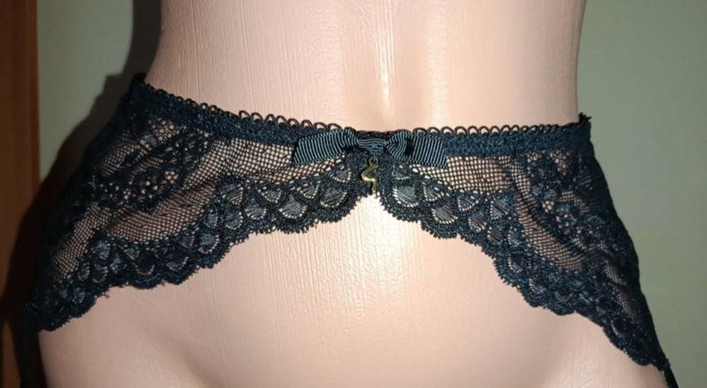 Еротичний мереживний пояс для панчіх Gossard