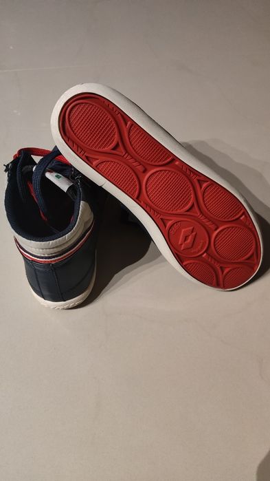 Sapatilhas/ ténis marca Lotto