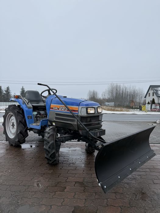 Iseki sial 223 4x4 traktorek japoński glebogryzarka  plug do sniegu