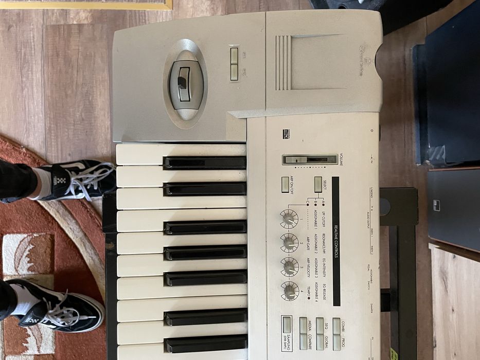 Korg Triton Le syntezator