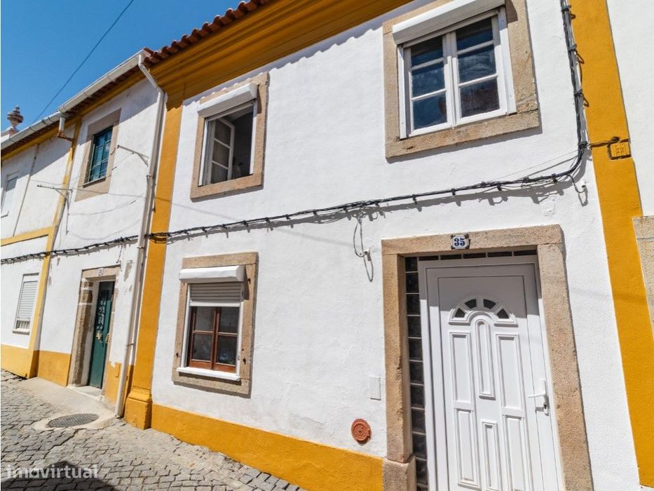 Moradia T4 no Centro do Crato | Oportunidade de Investimento ou Hab... — Crato E Mártires, Flor Da Rosa E Vale Do Peso, Portalegre