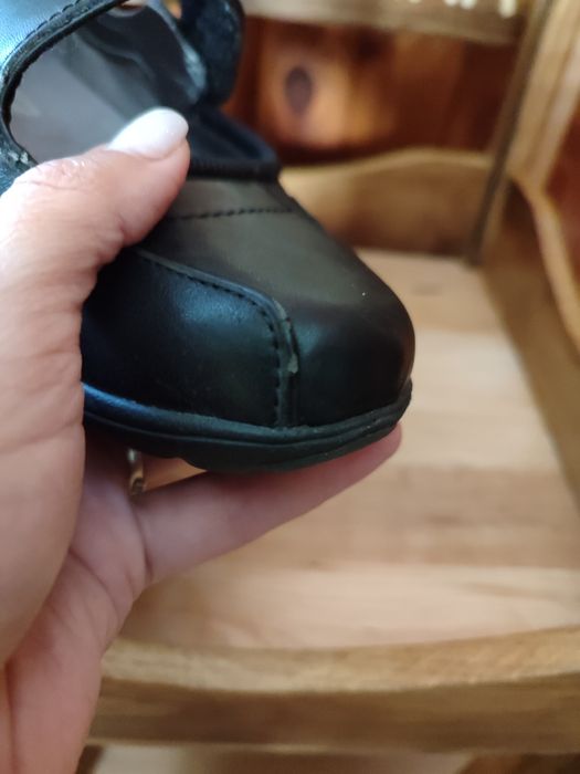 Туфлі для дівчинки. 36 розмір.Clarks.
