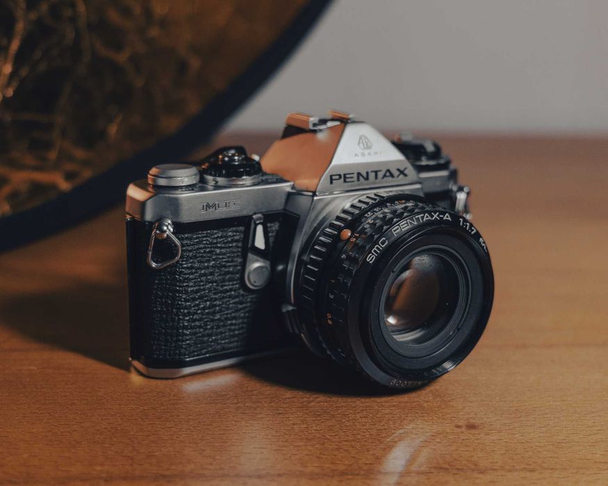 Pentax ME com lente Pentax 50mm 1.7