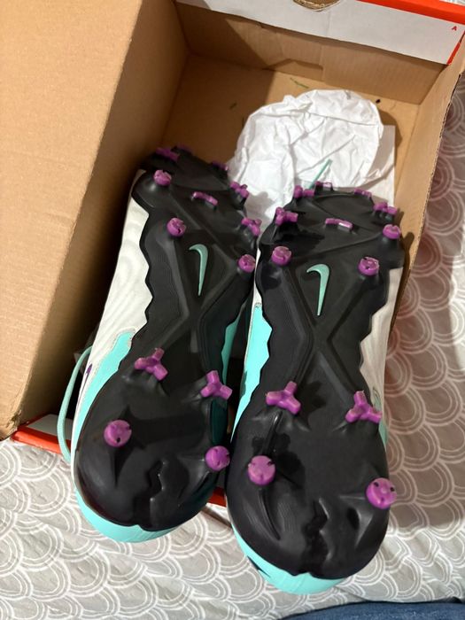 Chuteiras Nike originais como novas
