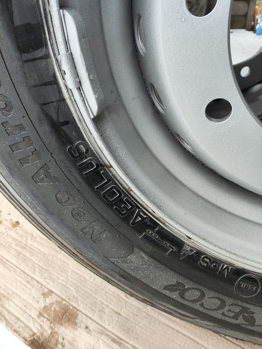 Продам резину на грузові автомобілі