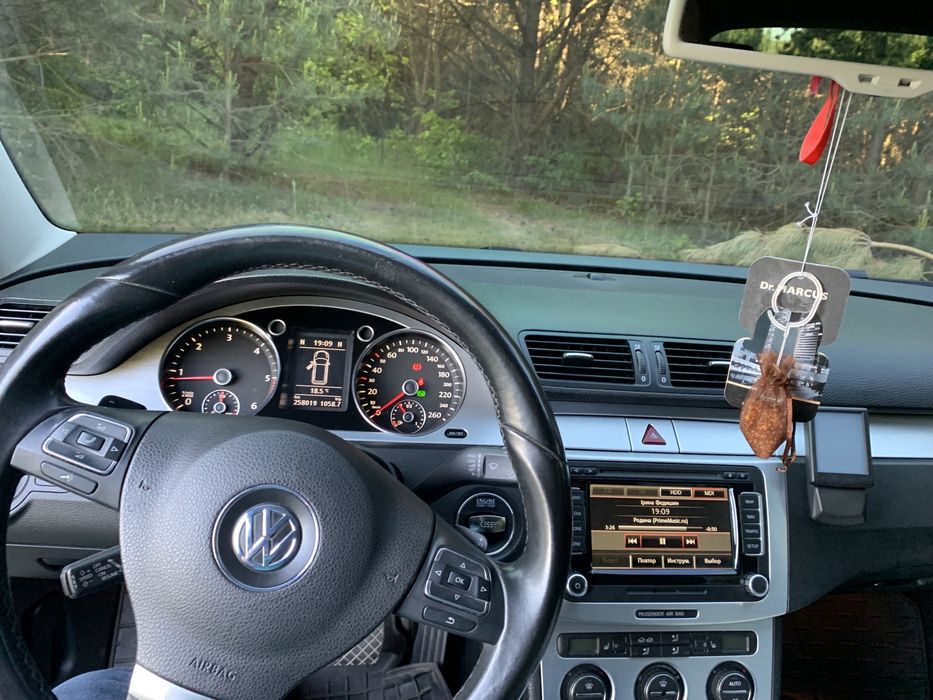 Volkswagen Passat B 6 2.0 TDI (103 kw) DSG  HighLine