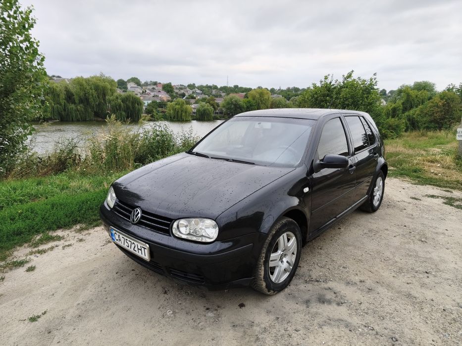 Авто Volkswagen golf lV 2003 року