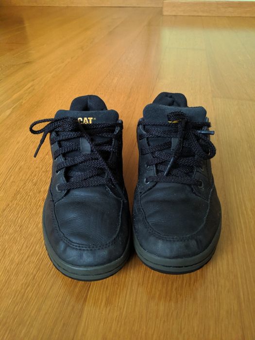 Sapatos Pele CAT
