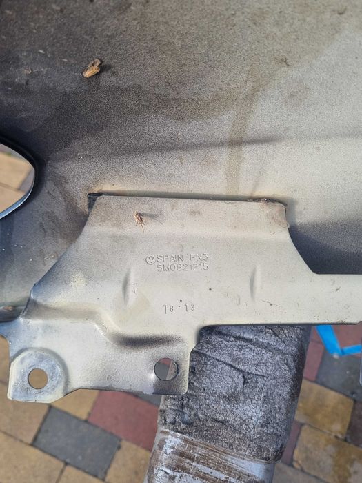 Błotnik VW Golf V VI PLUS
