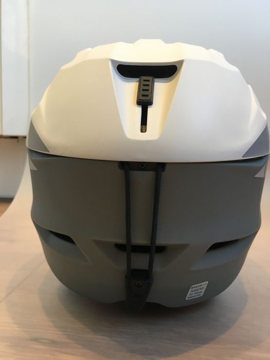 Kask carrera makani 2.13