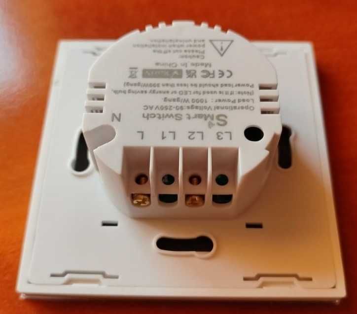 Сенсорний вимикач Smart Touch Switch білий