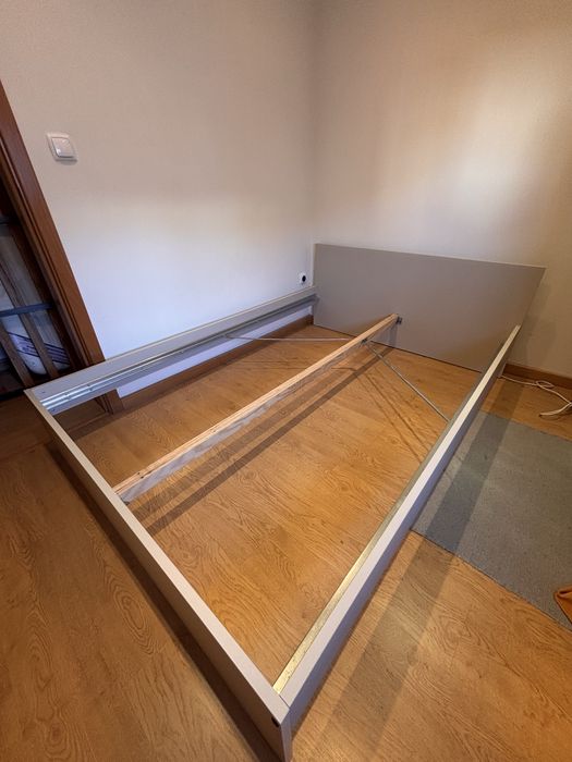 Cama Casal  140x200 cm