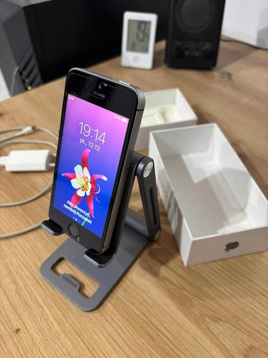 IPhone SE Oryginalna ładowarka 1 właściciel 2018