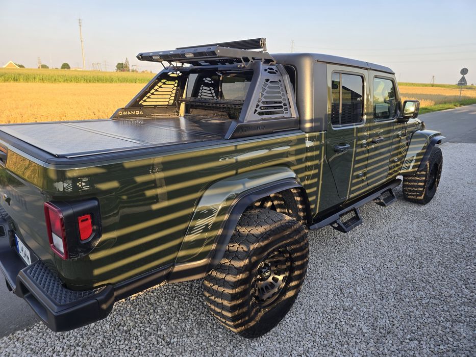 Jeep Gladiator ! Super stan ! Niski przebieg !