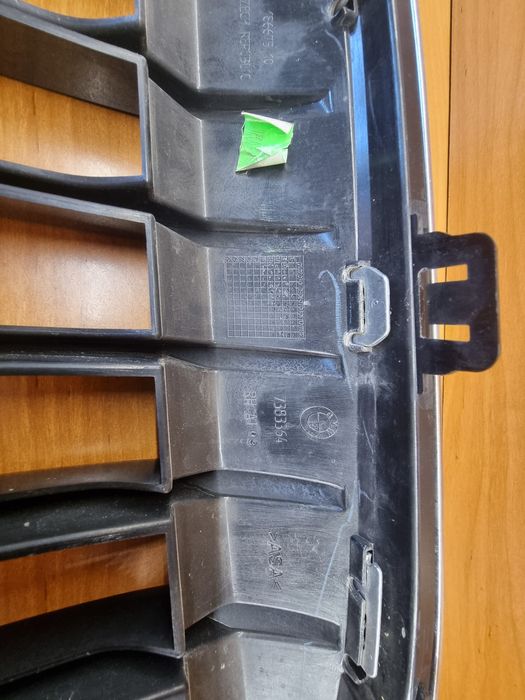 Grill Atrapa Nerki Zderzaka BMW X1 F48 nr 7383363 7383364
