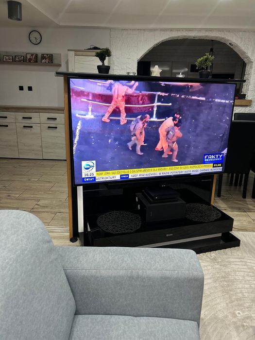 Sprzedam kompletną ściankę z TV LG 65"/Soundbar Samsung/RTV szafka