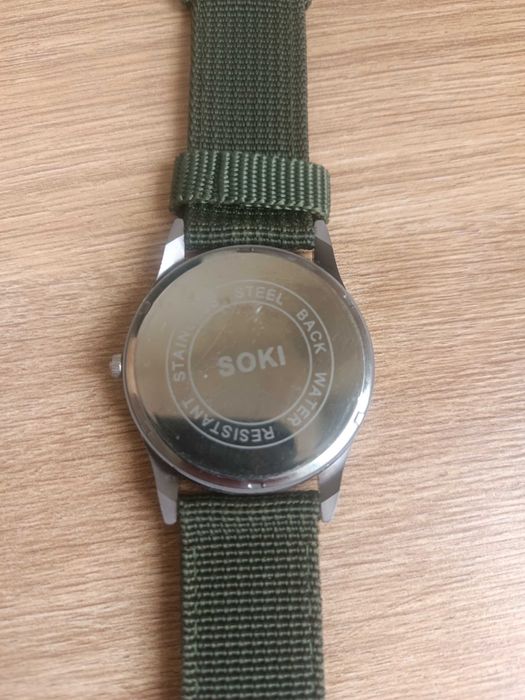 Zegarek w stylu militarnym SOKI, kolor zielony khaki